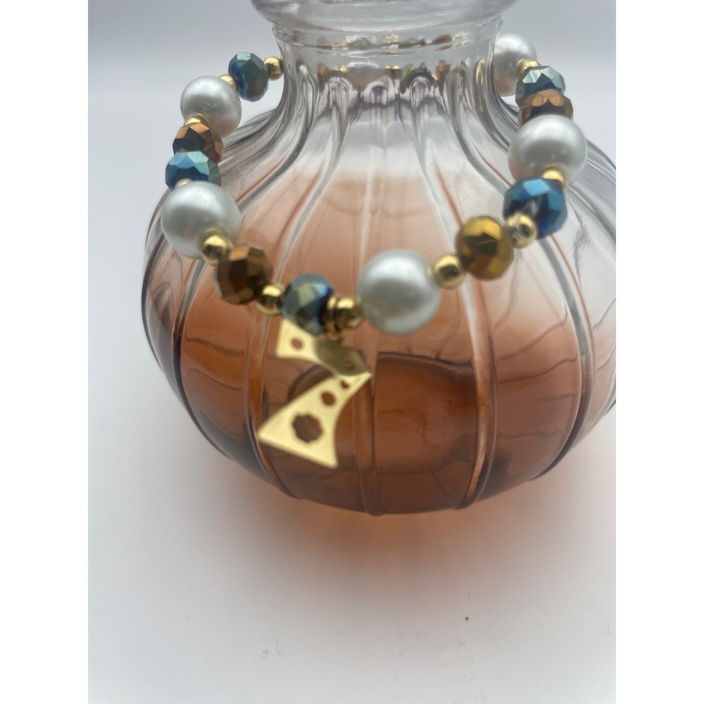 Handmade Lucky Number 7 Stretch Bracelet - Faux Pearls & Metallic‎ Faceted Beads